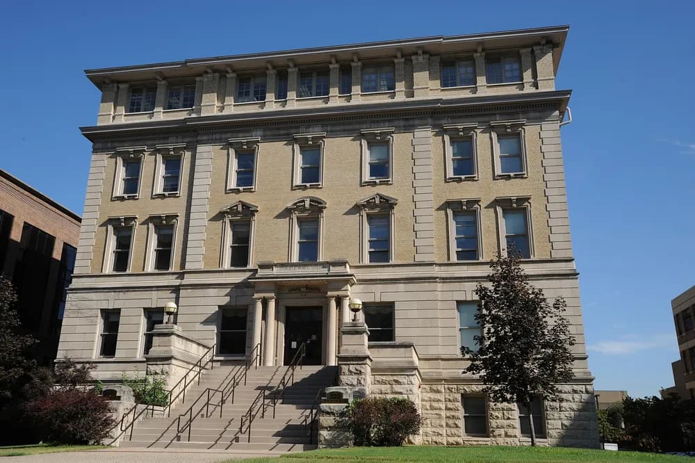 University of Louisville School of Medicine (MD) — Health Sciences Campus