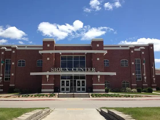 University of North Dakota School of Medicine and Health Sciences (MD) — Betty Engelstad Sioux Center on the University of…