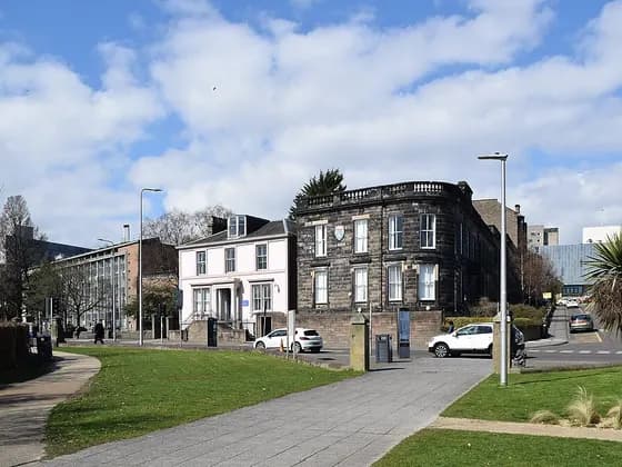 Vista of the University of Dundee on Perth Road, Dundee Dundee — Vista of the University of Dundee on Perth Road