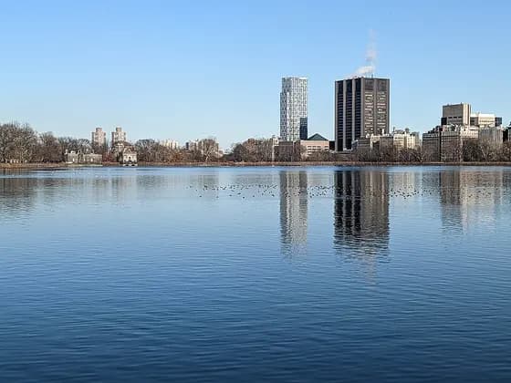 The Reservoir Several buildings of The Mount Sinai Hospital and the Icahn School of Medicine at Mount Sinai can be seen: 10 East 102nd Street, the Guggenheim Pavilion, the Annenber Icahn School of Medicine at Mount Sinai (MD) — The Reservoir Several buildings of The Mount Sinai Hospital and the Icahn…