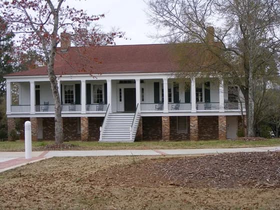 USA Whiddon College of Medicine (MD) — University of South Alabama Alumni House