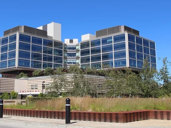 The newly constructed Stanford Hospital in Stanford, California. Photographed by user Coolcaesar on May 22, 2022 Stanford University School of Medicine (MD) — The newly constructed Stanford Hospital in Stanford