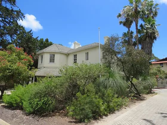 The state heritage listed Shenton House, University of Western Australia, Crawley, Western Australia UWA Dental — The state heritage listed Shenton House